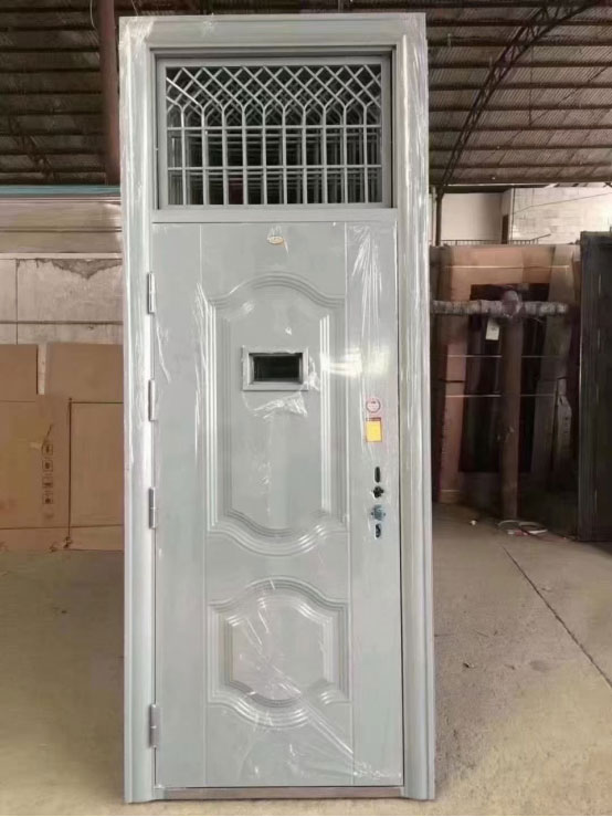 白河学校教室门