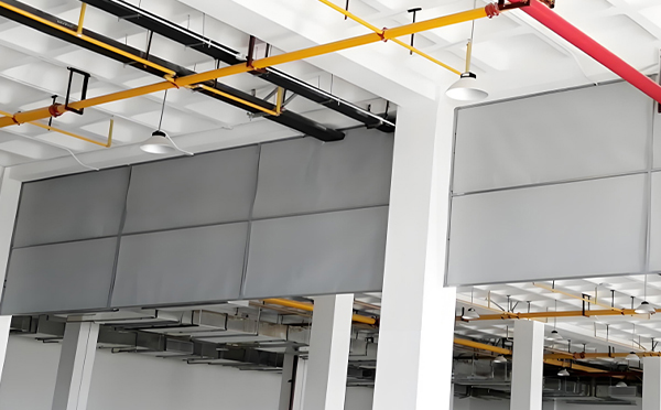 商场防烟分区常闭节点：白河挡烟垂壁高度与控制器接线图解