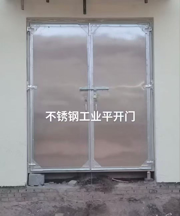 不锈钢白河工业平开门在现代工业场景中的应用实践